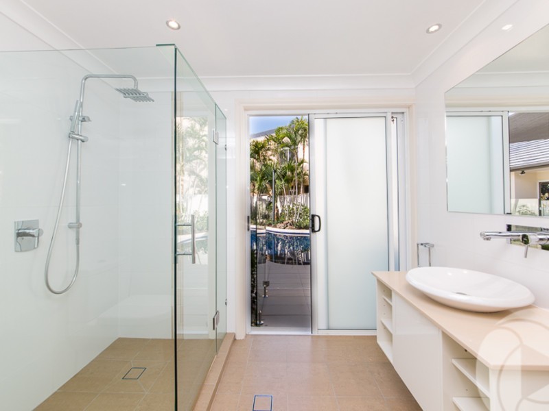 59 Charolais Crescent, Benowa Waters QLD 4217