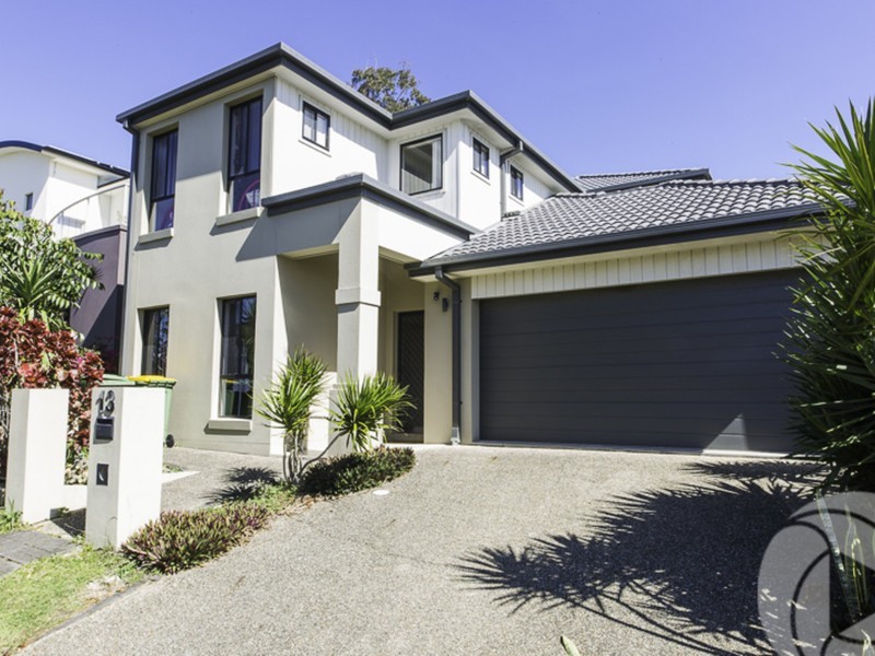 13 Menton Avenue, Varsity Lakes QLD 4227