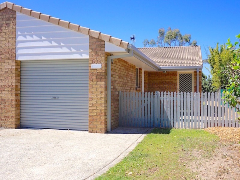 1/7 Woburn Place, Burleigh Waters QLD 4220