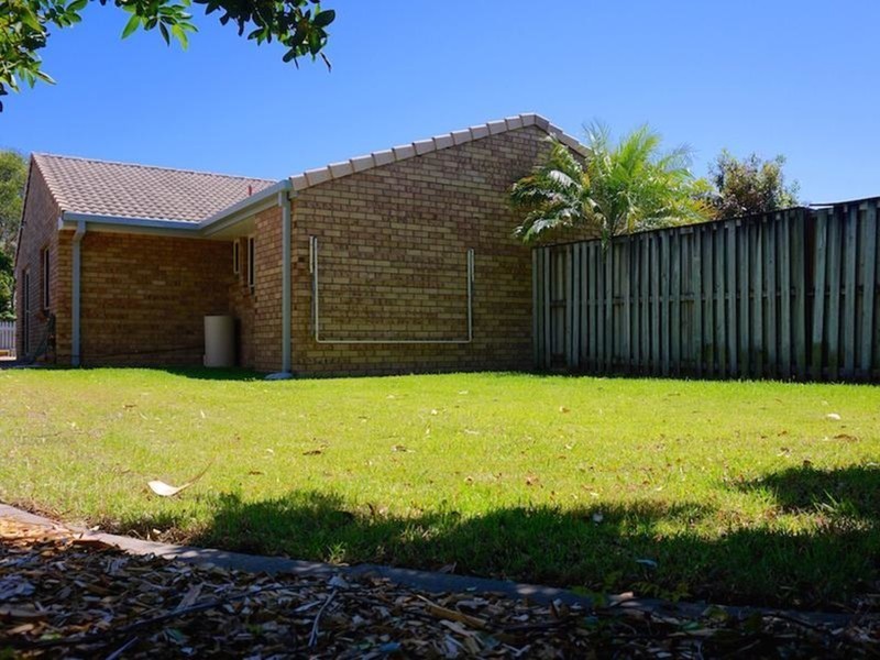 1/7 Woburn Place, Burleigh Waters QLD 4220