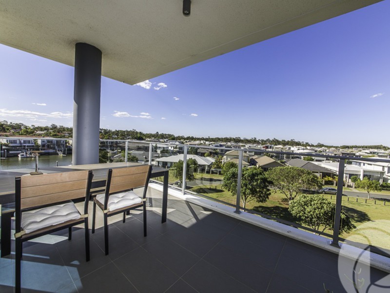 306/15 Compass Drive, Biggera Waters QLD 4216