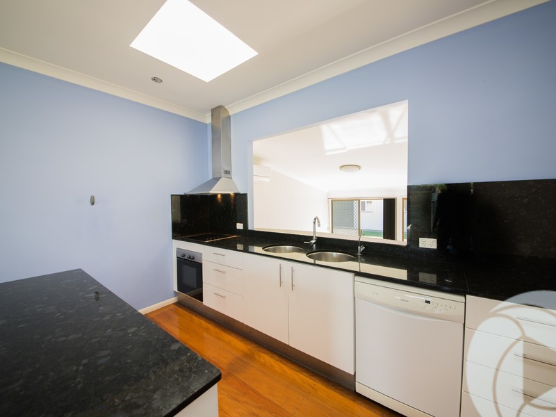 75 Twenty Fifth Avenue, Palm Beach QLD 4221