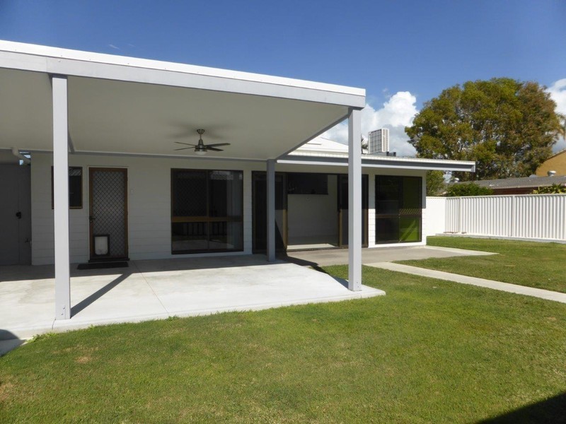 75 Twenty Fifth Avenue, Palm Beach QLD 4221