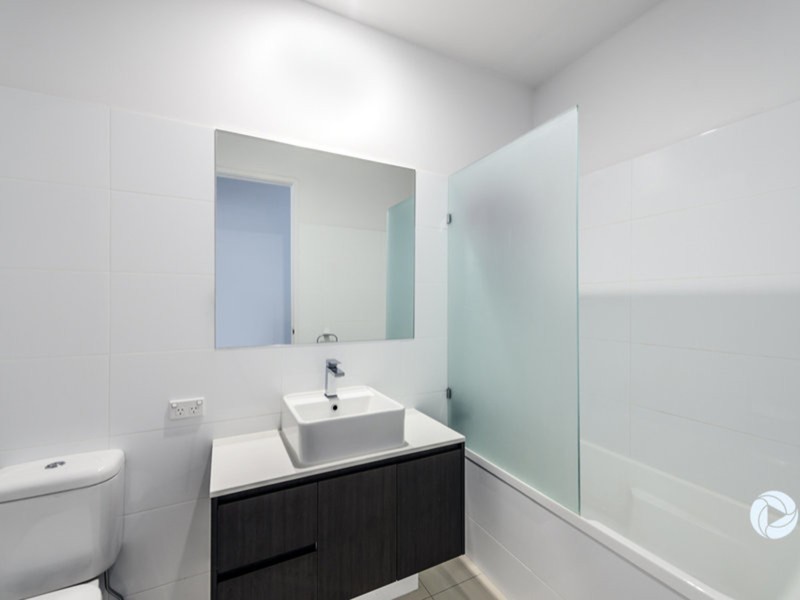 17/6-8 South Bay Drive, Varsity Lakes QLD 4227