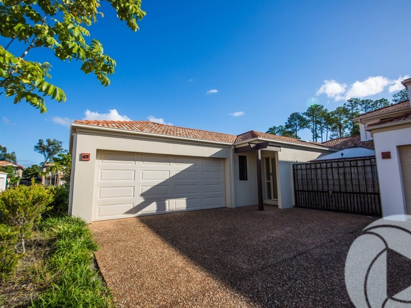 69/302 Christine Avenue, Varsity Lakes QLD 4227