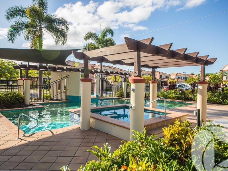 69/302 Christine Avenue, Varsity Lakes QLD 4227