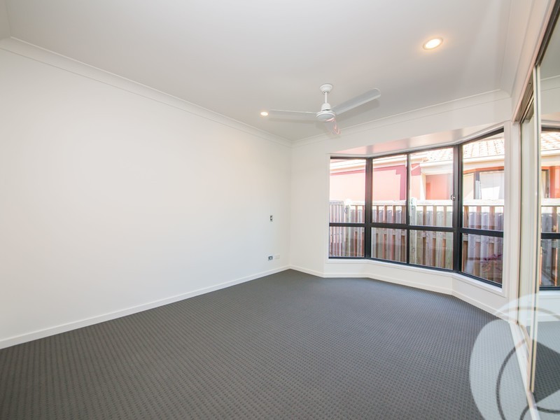 69/302 Christine Avenue, Varsity Lakes QLD 4227