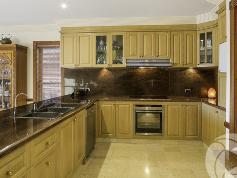15 Sir Bruce Small Boulevard, Benowa Waters QLD 4217