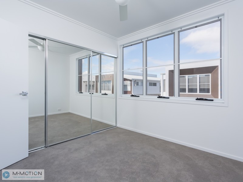 22 Evergreen View, Robina QLD 4226