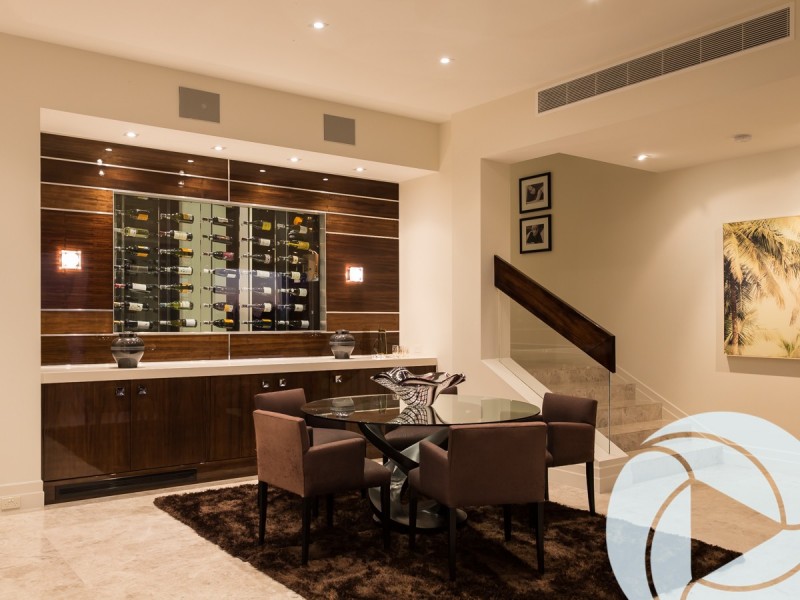 8-10 Marseille Court, Sorrento QLD 4217