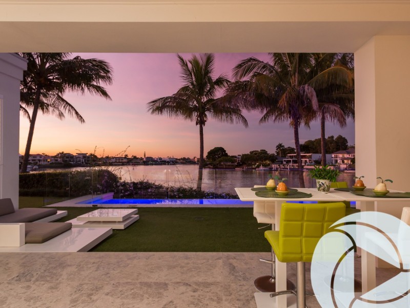 8-10 Marseille Court, Sorrento QLD 4217
