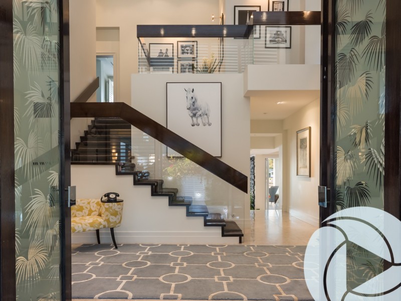 8-10 Marseille Court, Sorrento QLD 4217