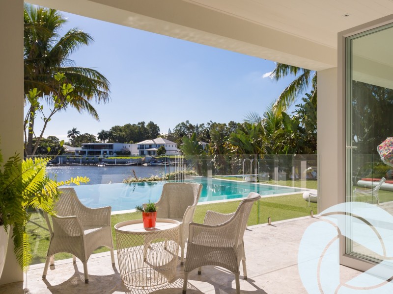 8-10 Marseille Court, Sorrento QLD 4217