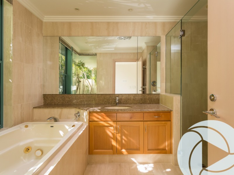 5105 Chalons Field, Benowa QLD 4217