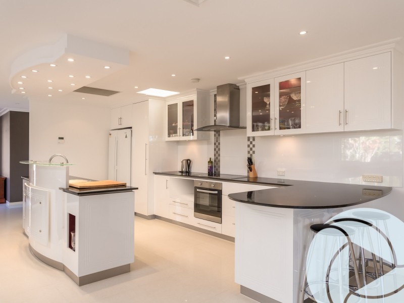 8 Forster Avenue, Bundall QLD 4217