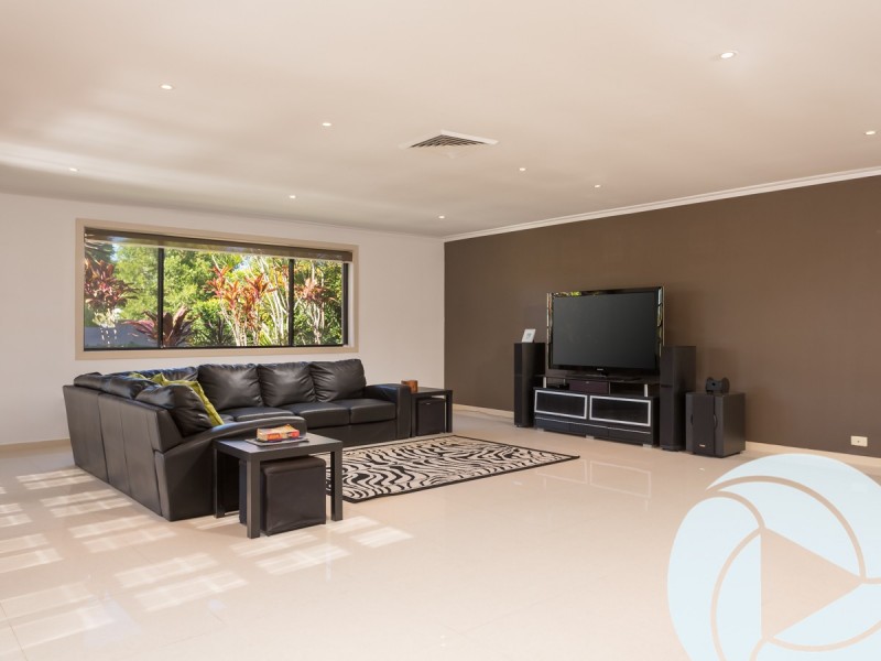 8 Forster Avenue, Sorrento QLD 4217