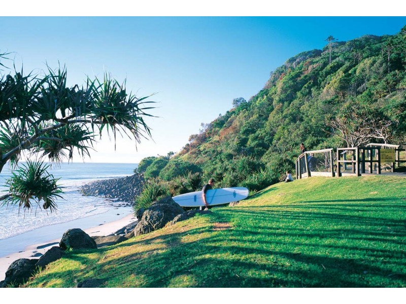 32 Timbertop Mead, Burleigh Heads QLD 4220