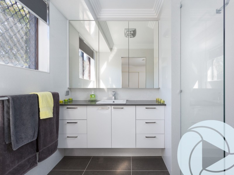 23 Bushtree Court, Burleigh Waters QLD 4220