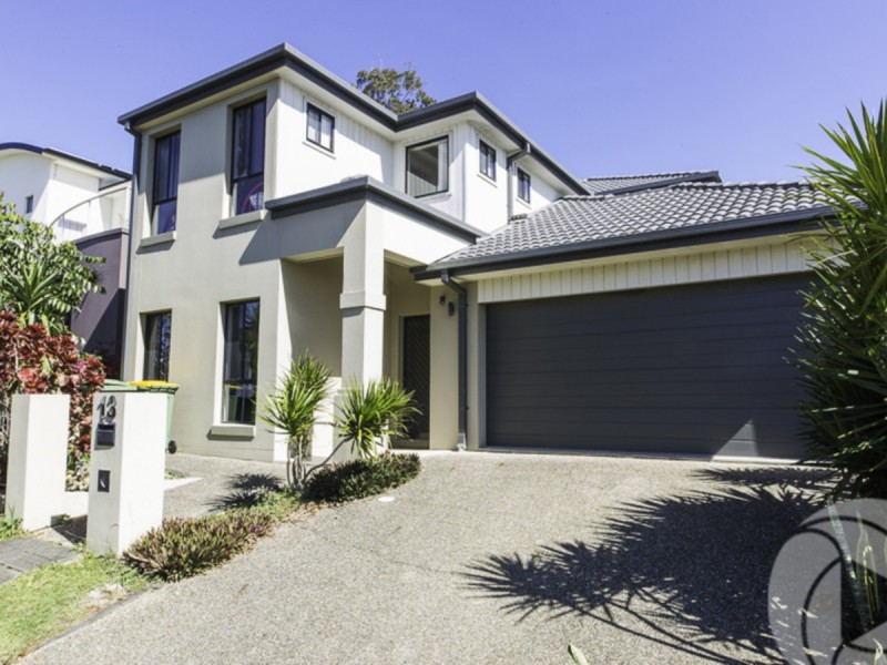 13 Menton Avenue, Varsity Lakes QLD 4227