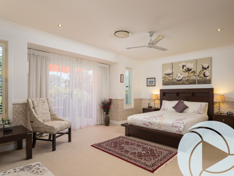 100 Rio Vista Boulevard, Broadbeach Waters QLD 4218