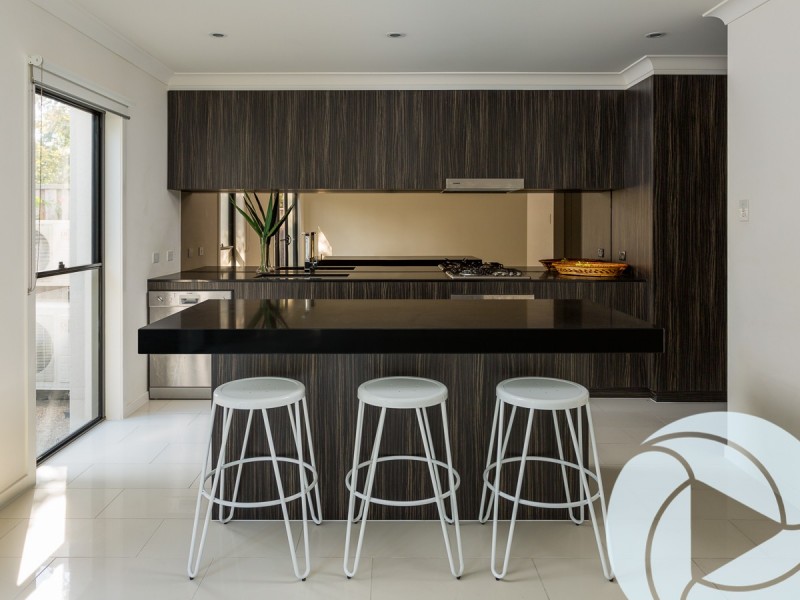 143 North Hill Drive, Robina QLD 4226