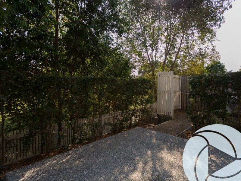 143 North Hill Drive, Robina QLD 4226