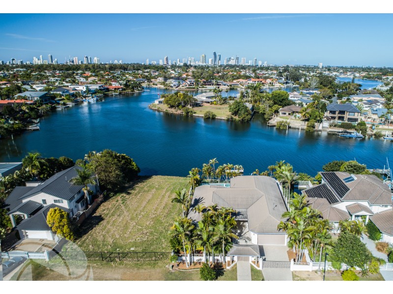 118 Edinburgh Road, Benowa Waters QLD 4217