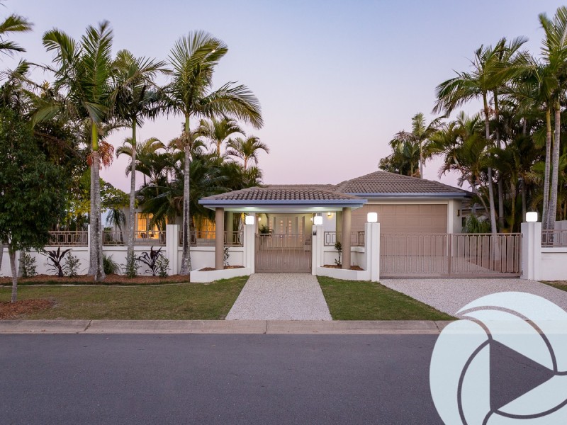 118 Edinburgh Road, Benowa Waters QLD 4217