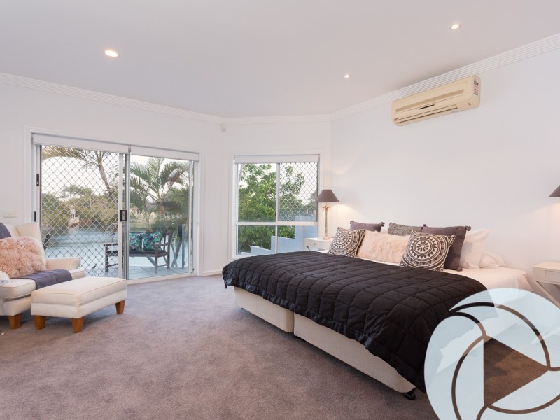 118 Edinburgh Road, Benowa Waters QLD 4217