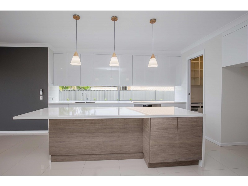 2/184 Rio Vista Boulevard, Mermaid Waters QLD 4218