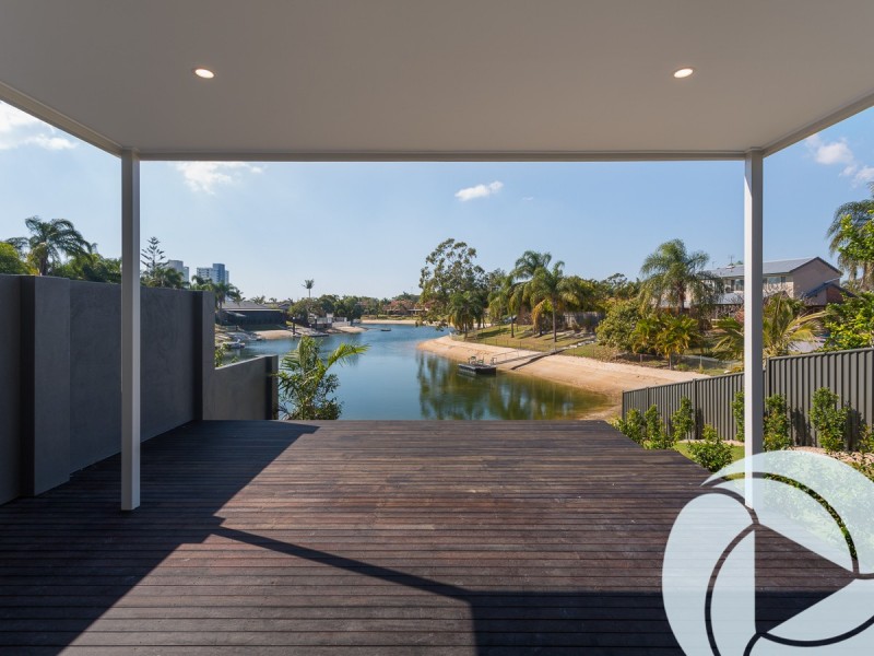 2/184 Rio Vista Boulevard, Mermaid Waters QLD 4218