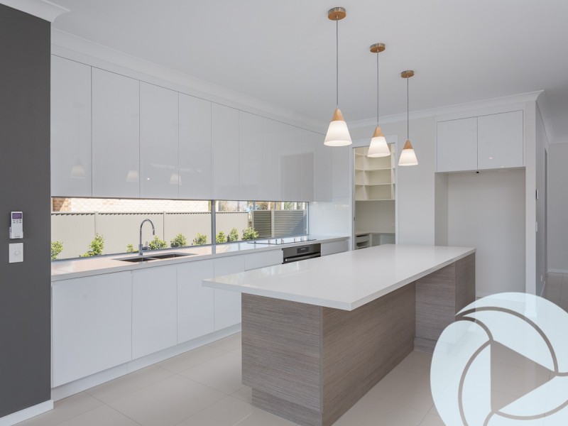 2/184 Rio Vista Boulevard, Mermaid Waters QLD 4218