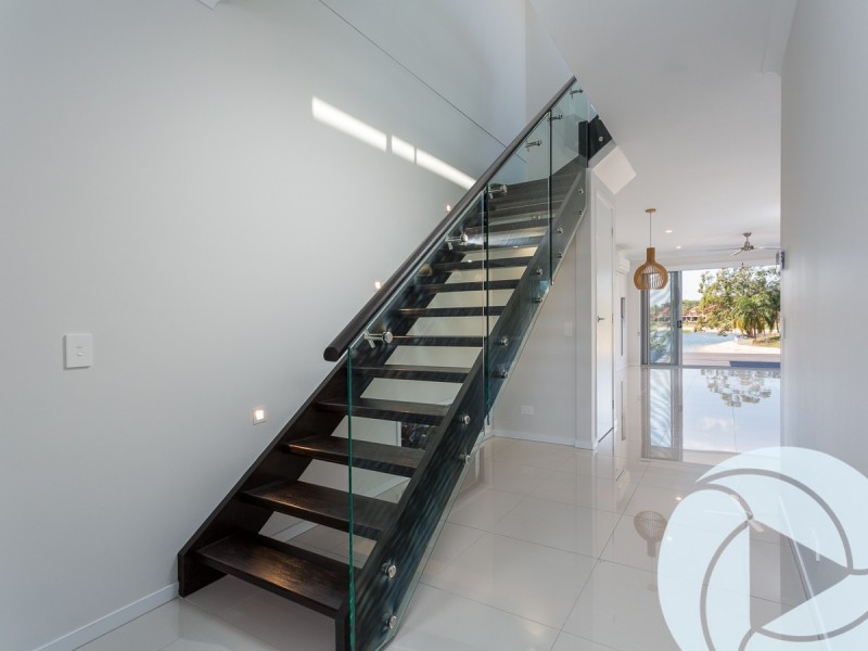 2/184 Rio Vista Boulevard, Mermaid Waters QLD 4218