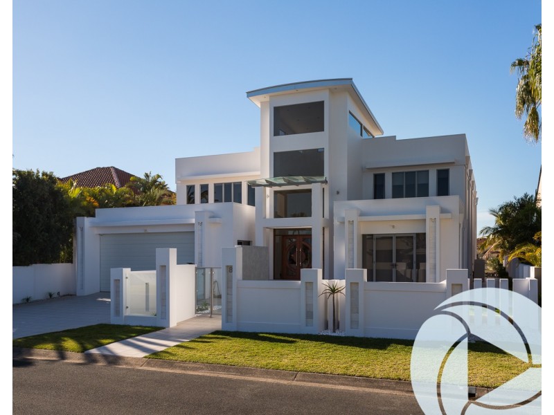 8 San Simeon Drive, Clear Island Waters QLD 4226