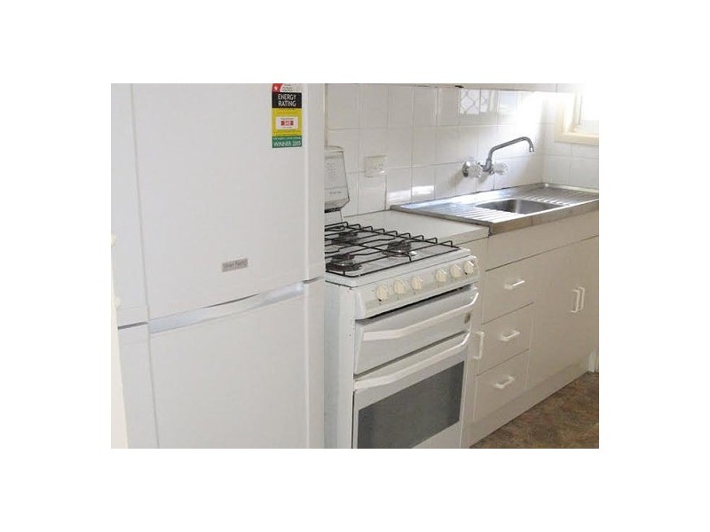 2 153 Clarence Road, Indooroopilly QLD 4068