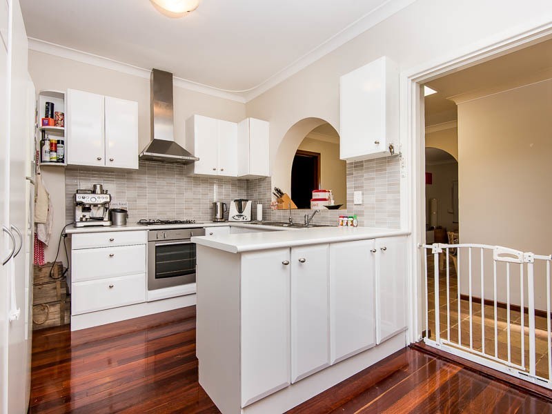 205 Scott Street, Cloverdale WA 6105
