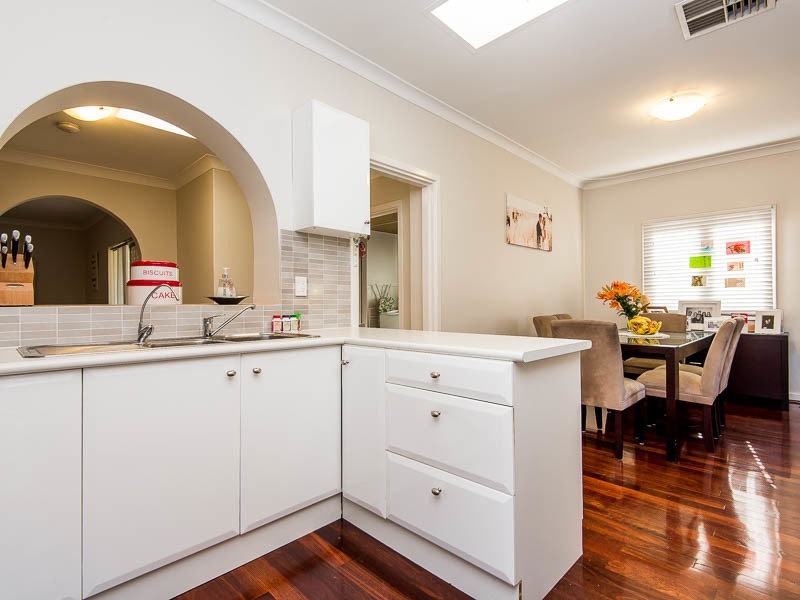 205 Scott Street, Cloverdale WA 6105