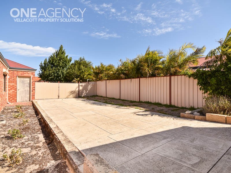 1 Bridge Road, Canning Vale WA 6155