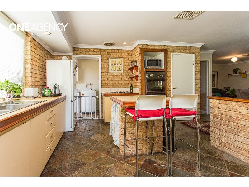 13 Redgum Court, Thornlie WA 6108