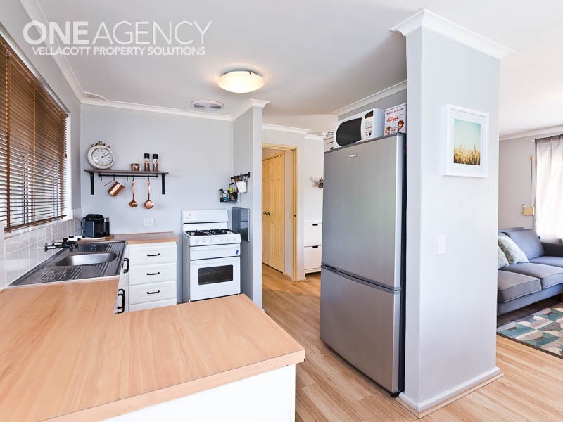 2 Westerham Way, Huntingdale WA 6110