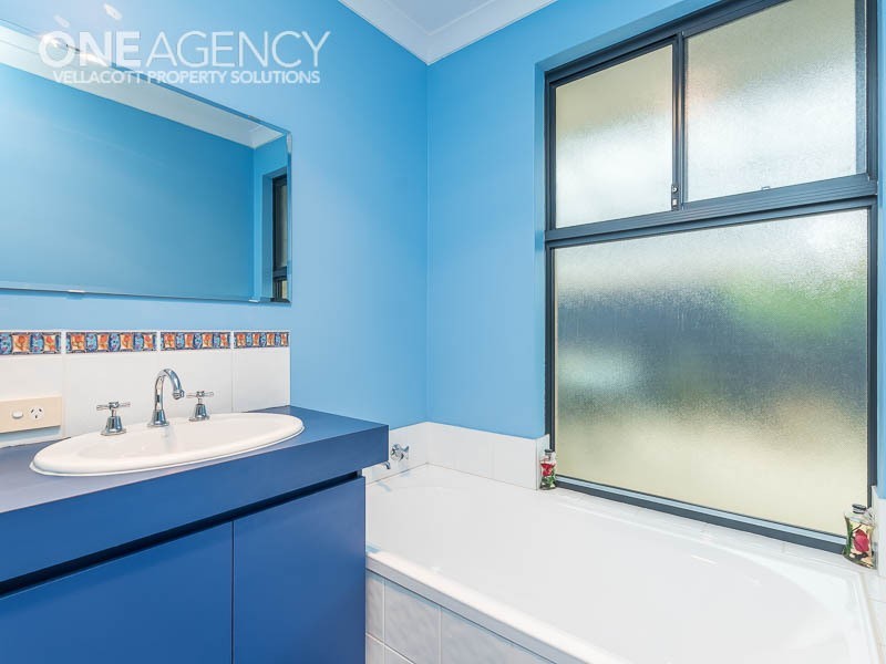 25 Kurrajong Boulevard, Banksia Grove WA 6031