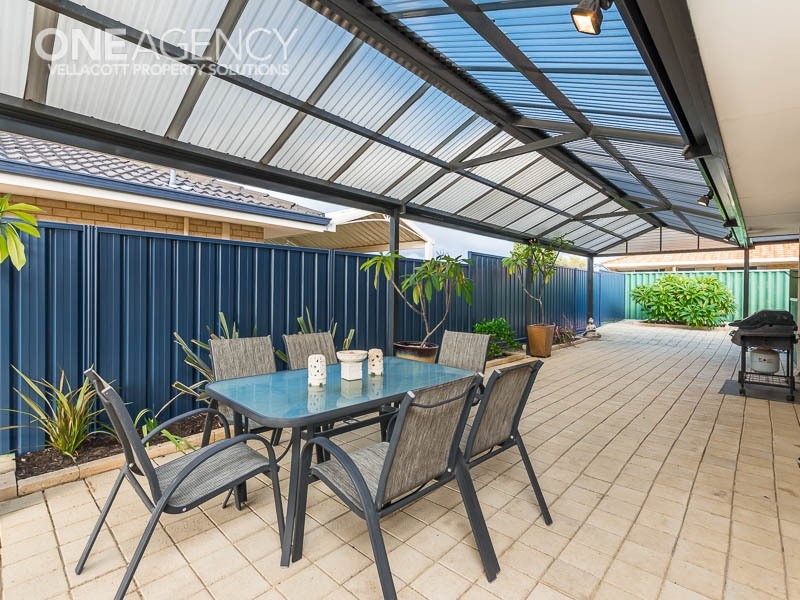 25 Kurrajong Boulevard, Banksia Grove WA 6031