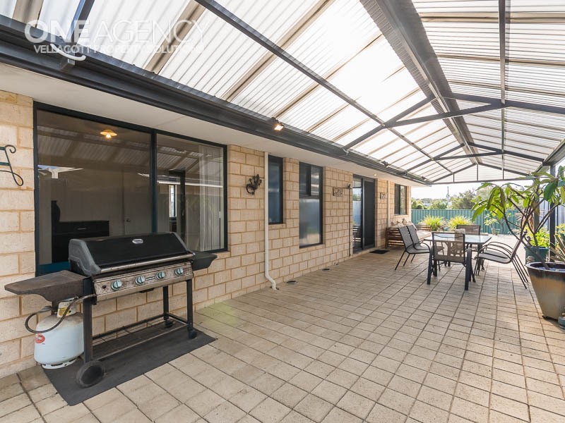 25 Kurrajong Boulevard, Banksia Grove WA 6031