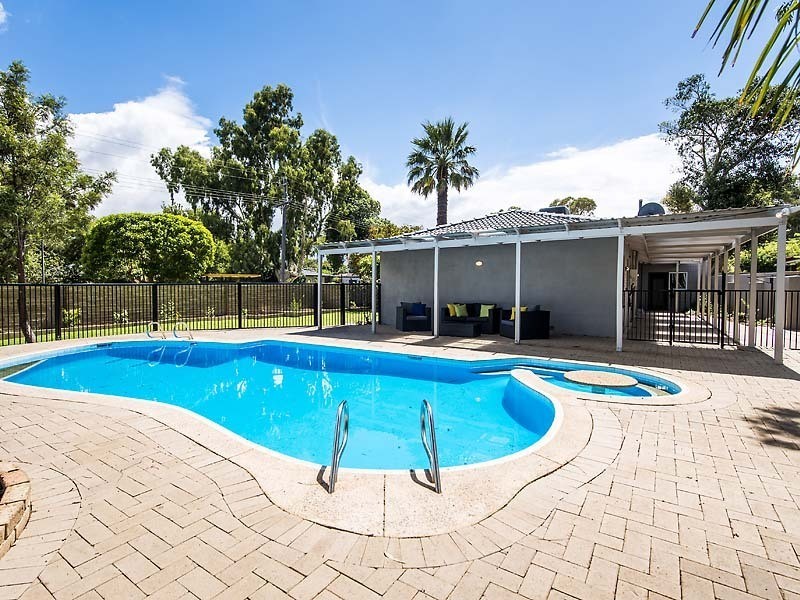 54 Dawson Street, Armadale WA 6112