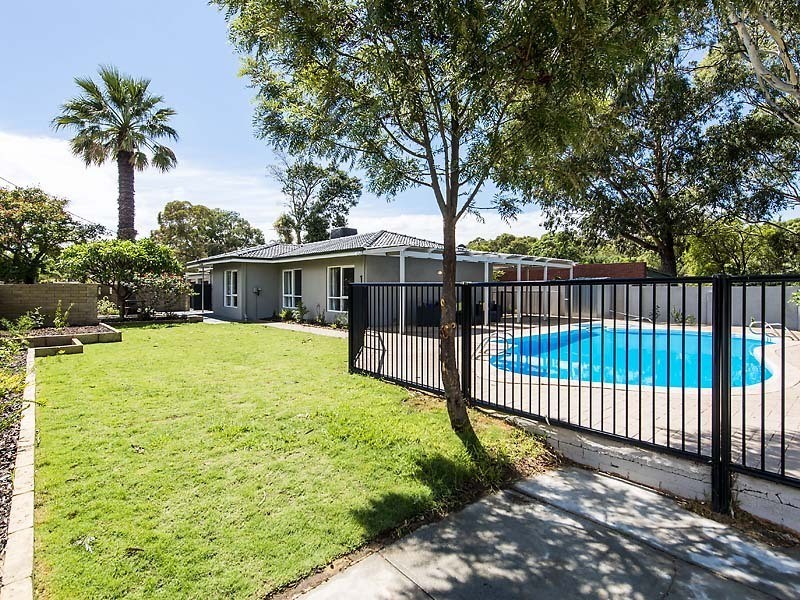 54 Dawson Street, Armadale WA 6112