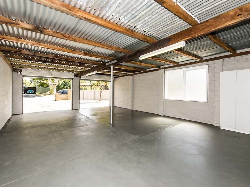 54 Dawson Street, Armadale WA 6112