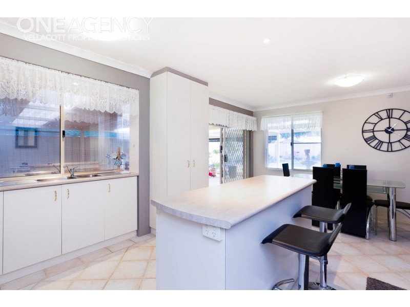 2 Blakemore Retreat, Huntingdale WA 6110