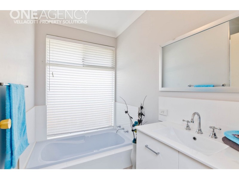 2 Blakemore Retreat, Huntingdale WA 6110