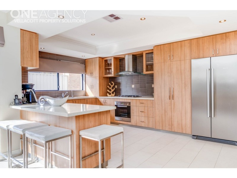 53 Kingsway, Madeley WA 6065