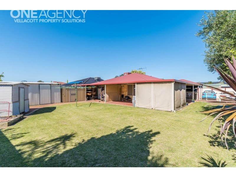 16 Brown Crescent, Seville Grove WA 6112